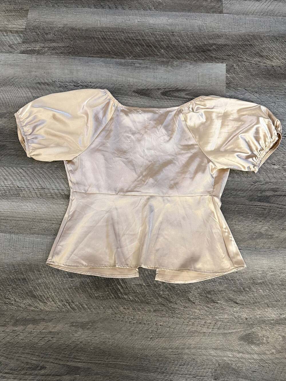 Forever 21 Champagne Satin Tie-Front Puff Sleeve Blouse - Picture 5 of 5